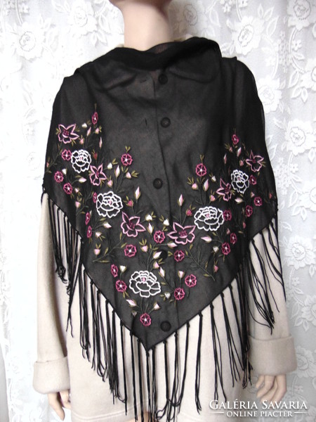 Beautiful embroidered / fringed shawl