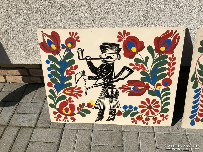 4 Hand-painted folk motifs painted on the pozdor