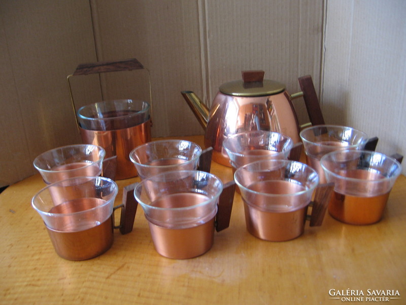 Jénai poharak réz tartóban , kávés, forralt boros, teás készlet fa fülekkel . Kanna, cukros, 8 pohár
