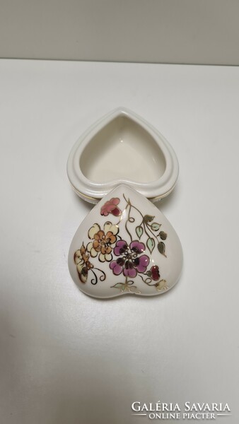 Zsolnay butterfly small heart-shaped bonbonier #1864