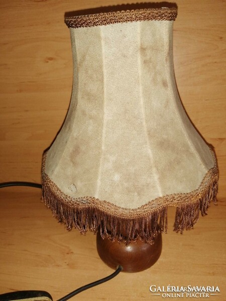Retro table lamp with a wooden leg with a 5.5 meter cable