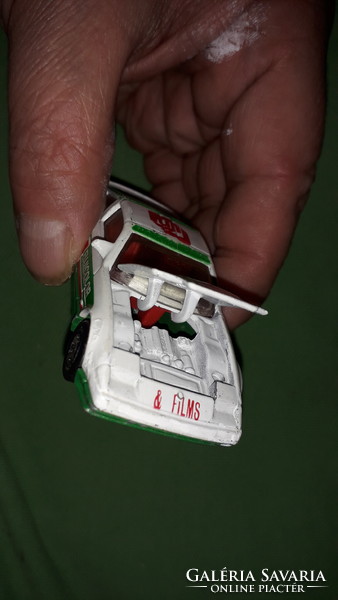 1986. Matchbox - macau-nissan 300 zx turbo fuji - 1: 58 scale metal small car according to the pictures