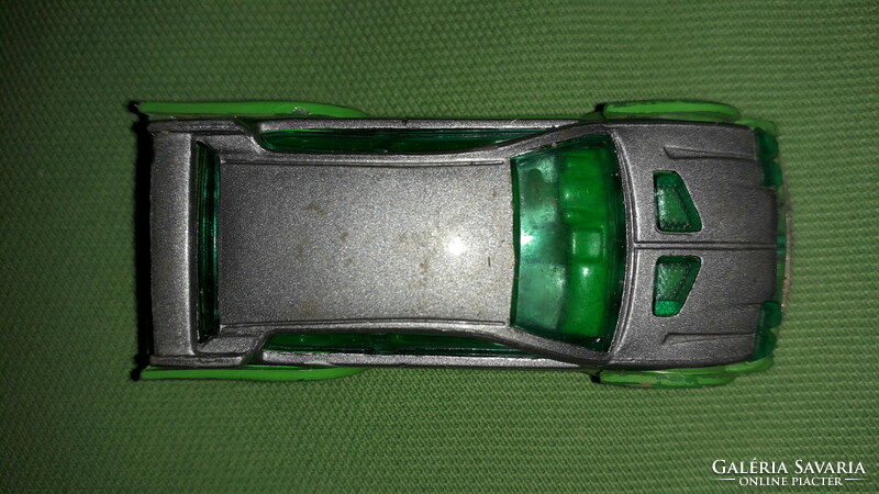 2002. Mattel - hot wheels - flight 03' - green 1:64 metal car as shown in the pictures
