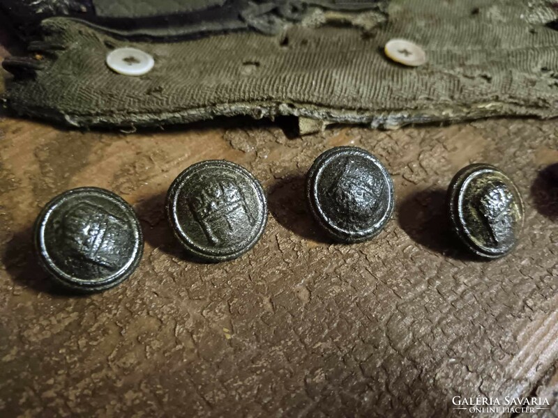 World War 2 military uniform insignia and buttons (what remains of the uniform., Militaria