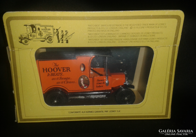 Matchbox Y-12 1912 Ford model T "The Hoover It Beats ..." - Made in England (1978) dobozban
