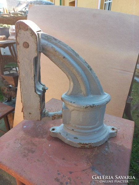 Antique cast iron object