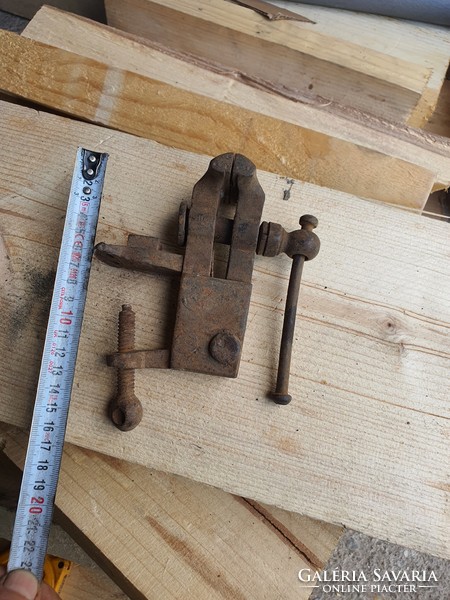 Blacksmith vise