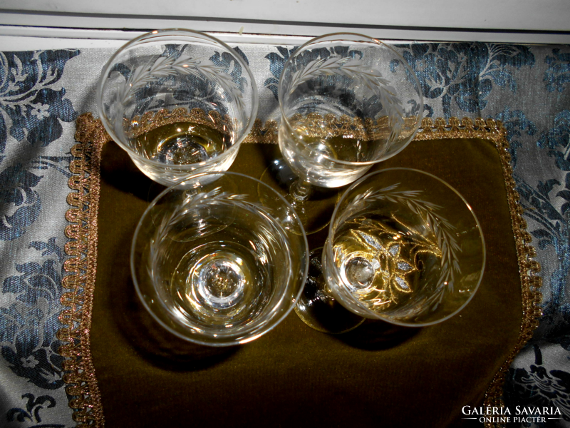4 antique polished stemmed glasses (1920s), the price applies to 4