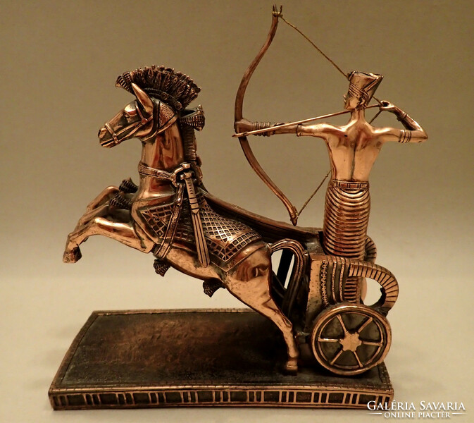 Vintage ló lovas harci szekér íj íjász réz bronz fém bevonatú bronzírozott rezin gipsz figura szobor