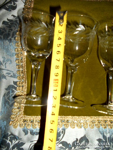 4 db Antik csiszolt talpas pohár (1920-as évek ) az ár a 4 db-ra vonatkozik