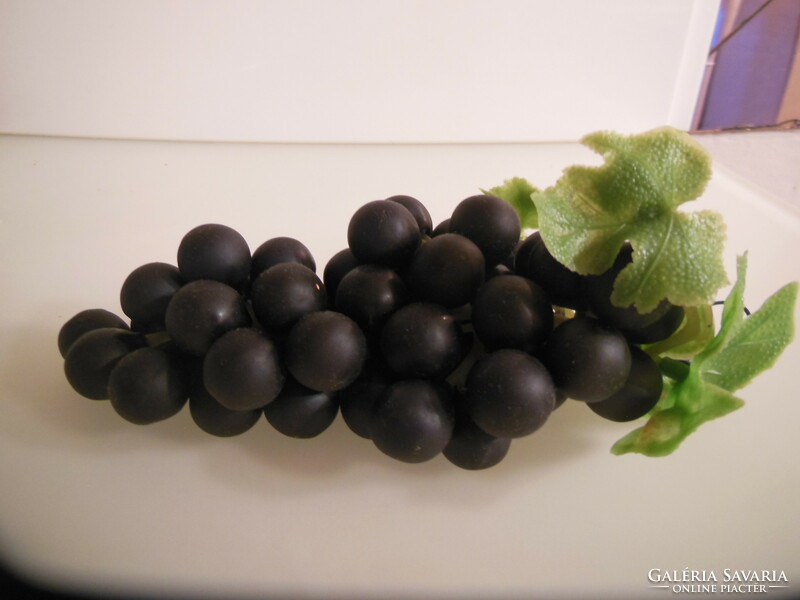 Bunch of grapes - 18 x 8 cm - rubber - true to life - quality - heirloom piece - Austrian - flawless