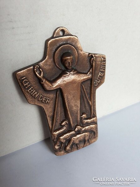 Applied art bronze crucifix