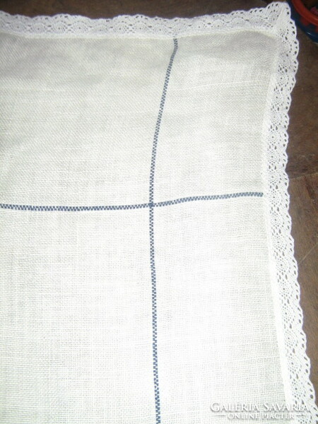 Cute checkered tablecloth with a lace edge
