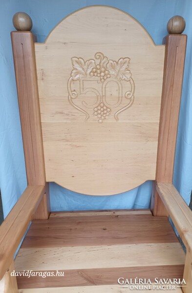 Szék trónszék bútor egyedi faszék királyibútor antikbútor faragottbútor szőlőminta bor szőlő