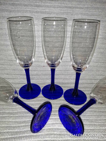 Kék talpú üveg pohár 5 db egyben (A7)