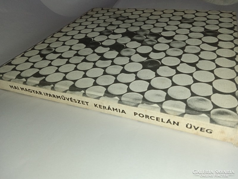 ákos Koczogh - contemporary Hungarian applied art: ceramics, porcelain, glass