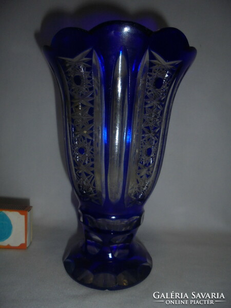 Kék kristály váza, talpas üveg váza