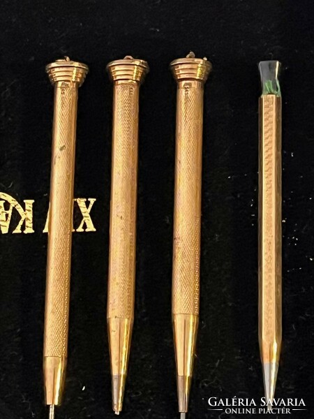 Antique 14 carat gold writing instrument