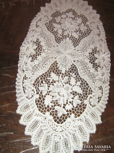 Beautiful sewn point lace special oval tablecloth