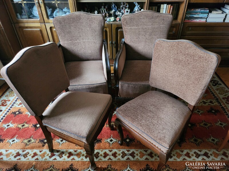 Két fotel és két szék