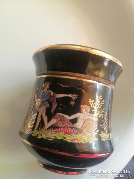 Greek cosmetic jar hunter scene beautiful