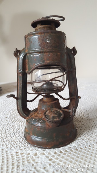 Antique German feuerhand no.75 Atom type kerosene lamp