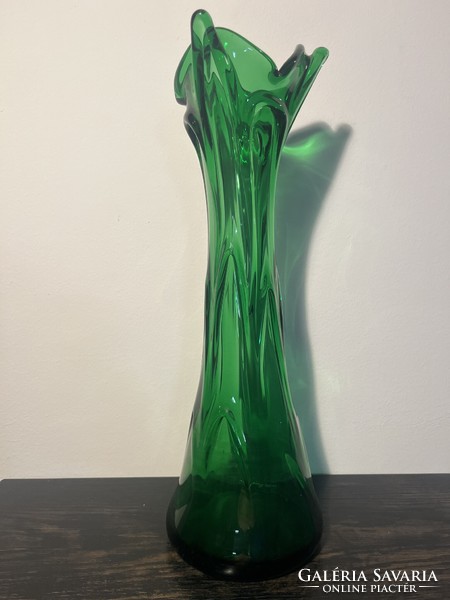 Hatalmas szecessziós  zöld , kézműves , fujt , tört üveg váza !