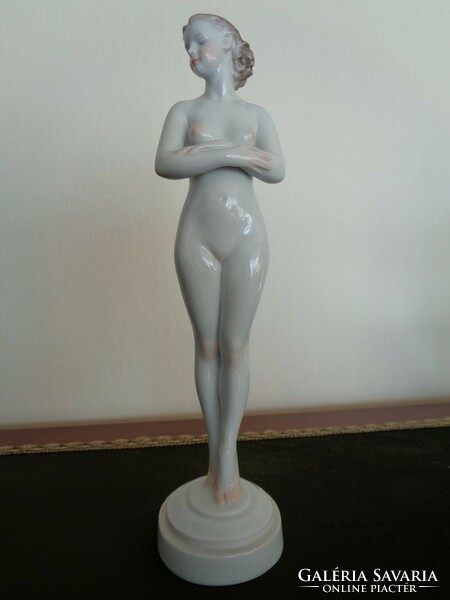 Standing nude from Herend