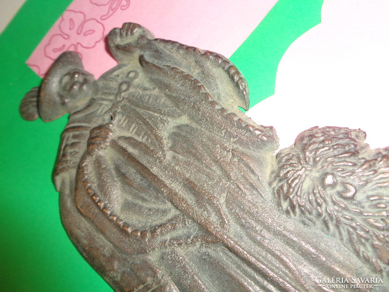 Juhász a pulijával , régi bronz veret  kb 15 cm