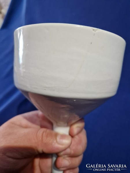 Kőbányi drasche porcelán tölcsér sérült