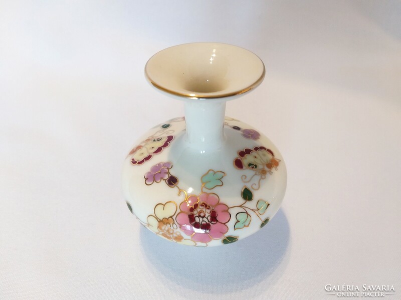 Small butterfly vase with a narrow neck by Zsolnay. In new condition! (No.: 24/251.)