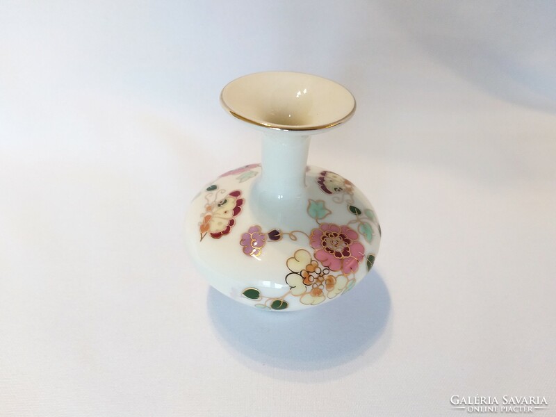 Small butterfly vase with a narrow neck by Zsolnay. In new condition! (No.: 24/251.)