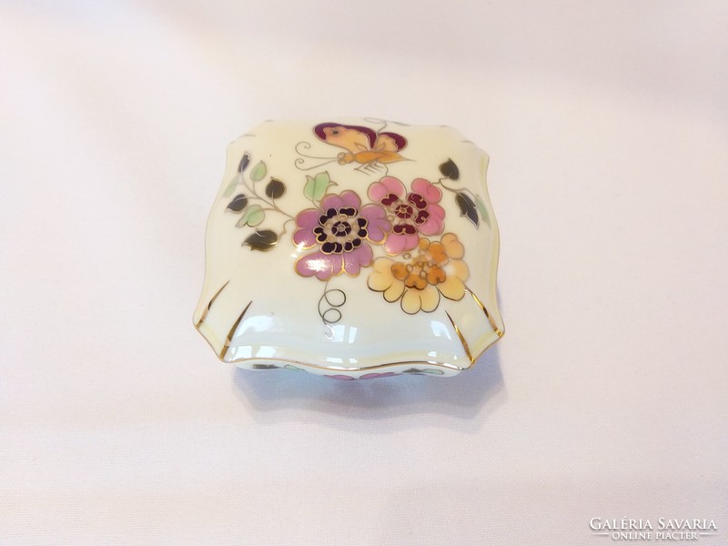 Zsolnay hand-painted butterfly jewelry holder (no.: 24/257.)