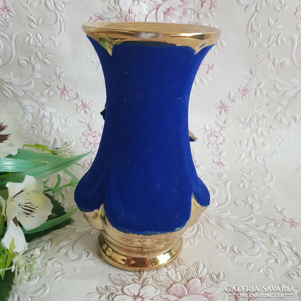 Új, aranyszínű, 3D virág díszes, kék bársony borítású kerámia váza
