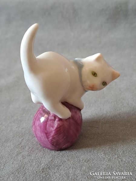 RITKA  GYŰJTŐI! Hibátlan Herendi labdázó cica / macska porcelán figura