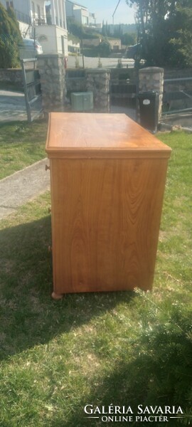 Antique 3-drawer chest of drawers