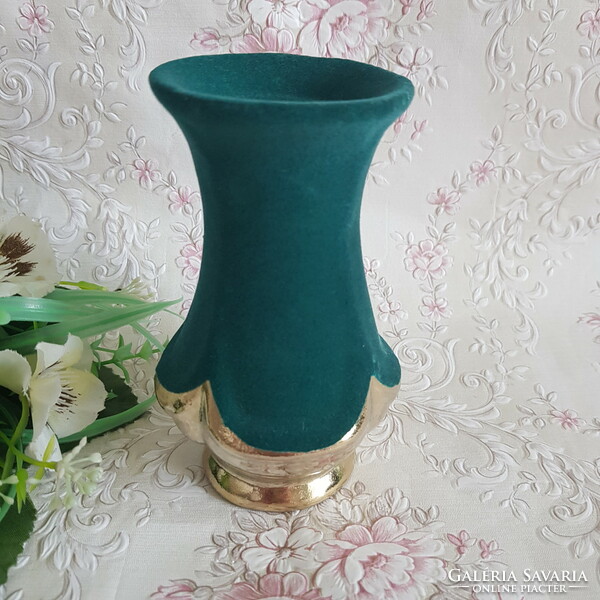 New, gold-colored, 3D flower-decorated, green velvet-covered ceramic vase