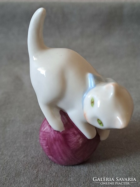 RITKA  GYŰJTŐI! Hibátlan Herendi labdázó cica / macska porcelán figura