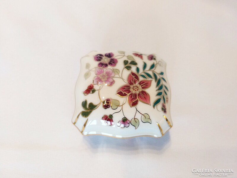 Zsolnay hand-painted orchid jewelry holder. Flawless! (No.: 24/254.)