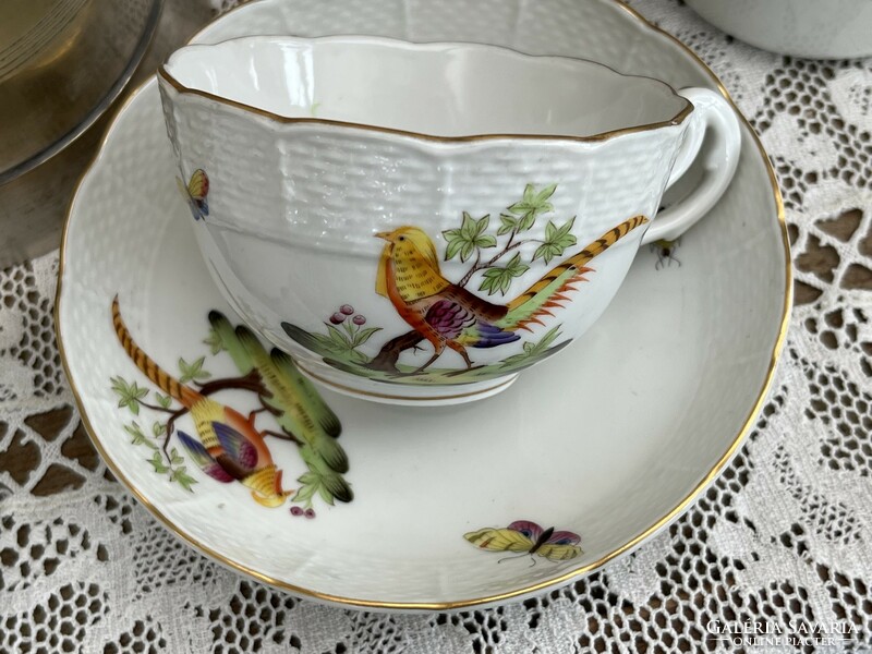 Herend tea cup with gold facàn