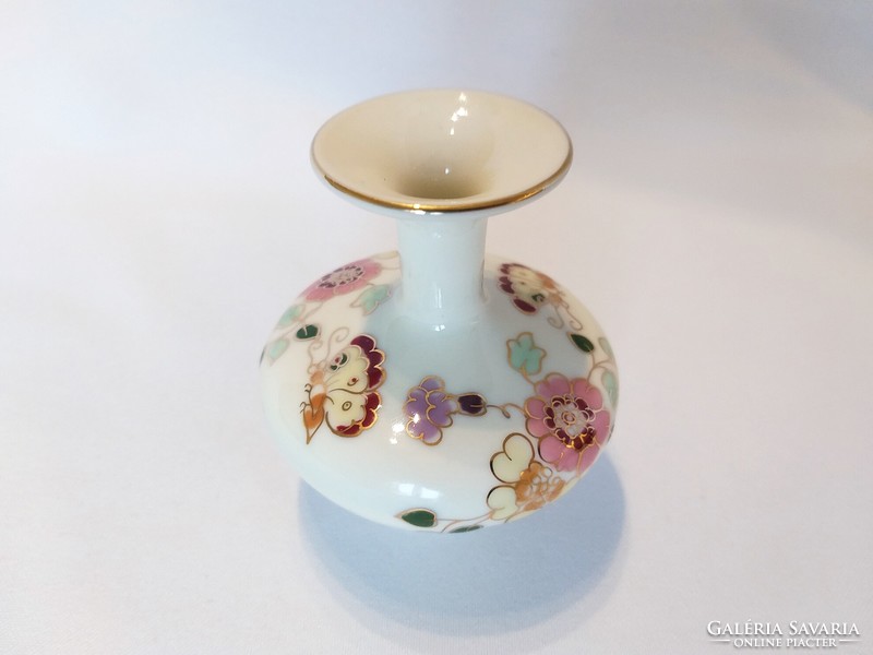 Small butterfly vase with a narrow neck by Zsolnay. In new condition! (No.: 24/251.)