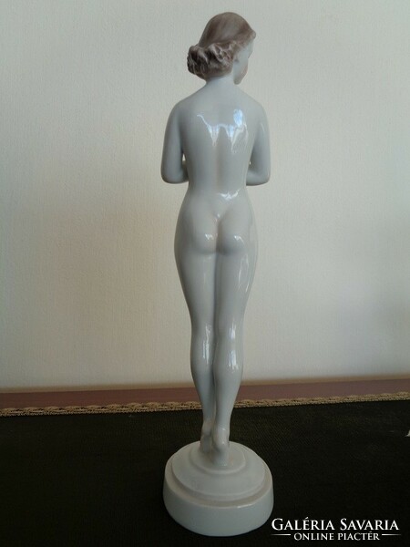 Standing nude from Herend