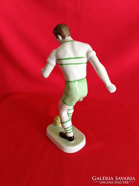 Soccer player in green and white shirt 29 cm !!!!