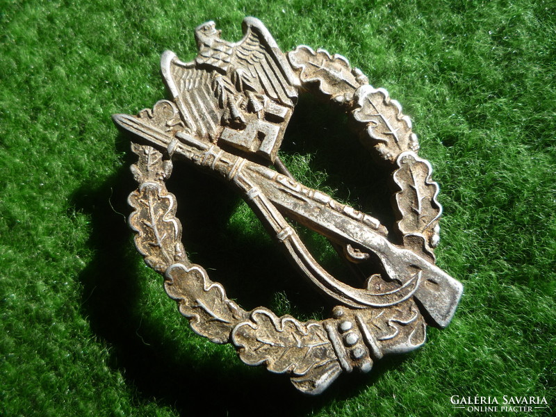 Infantry Assault Badge.