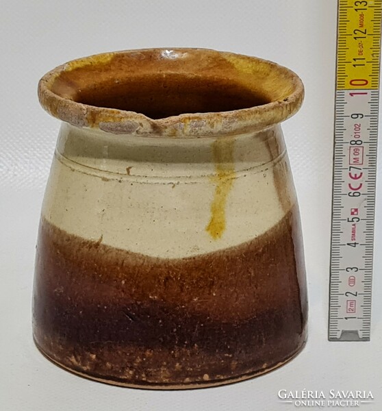 Folk pot-shaped ceramic mug with white glaze spots and dark brown glaze (2973)