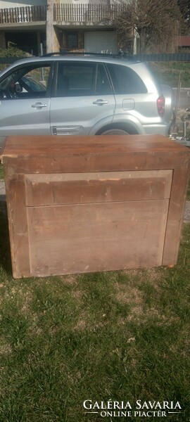 Antique 3-drawer chest of drawers