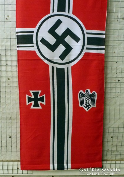 2. Cf. Nazi German flag. Material canvas n4