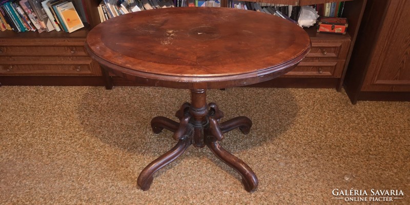 Antique spider leg table