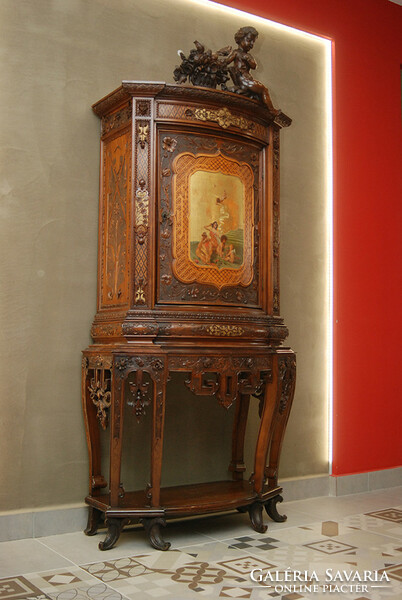 Barokk stílusú kabinet szekrény, tálaló