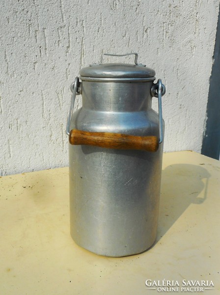 Aluminum milk jug 2 l (retro, mnosz)